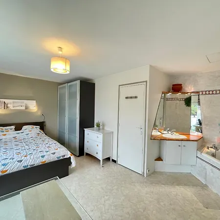 Casa de Férias Maison Spacieuse 6 Pers - Proche - Climatisee - Animaux Admis - Fr-1-338-4 *