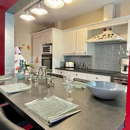 Casa de Férias Maison Spacieuse 6 Pers - Proche - Climatisee - Animaux Admis - Fr-1-338-4 *