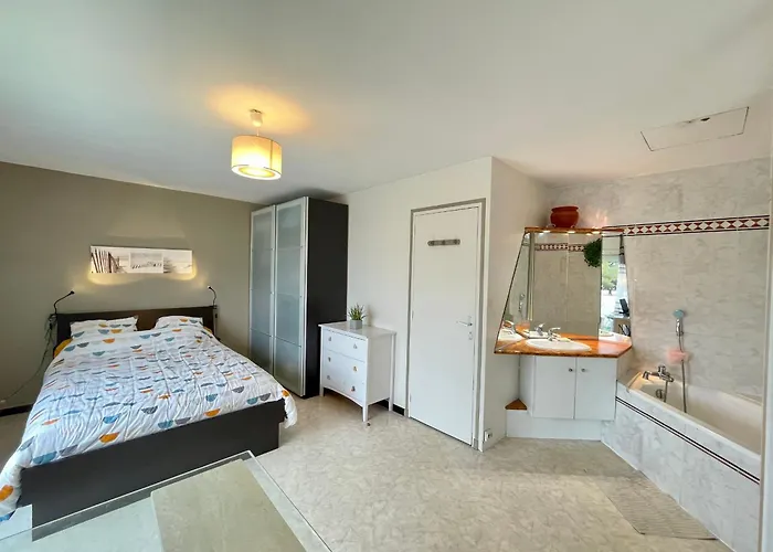 Casa vacanze Maison spacieuse 6 pers - Proche plage - Climatisée - Animaux admis - FR-1-338-4 *